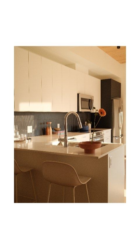 A first look inside the residential interiors at Menno Hall 👀
#SHAPEarchitecture #ubc #vancouver #mennohall

📽️ @spacedoutlauren